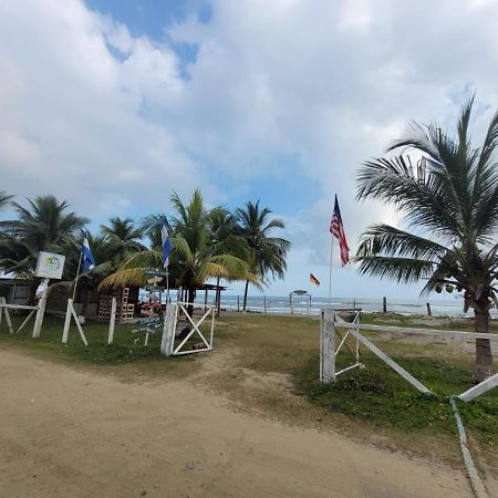 Hostal Rudy'S Beach Puerto Cortes Exterior photo