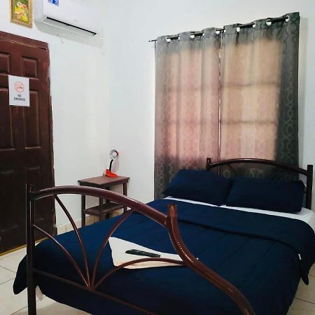 Hostal Rudy'S Beach Puerto Cortes Exterior photo